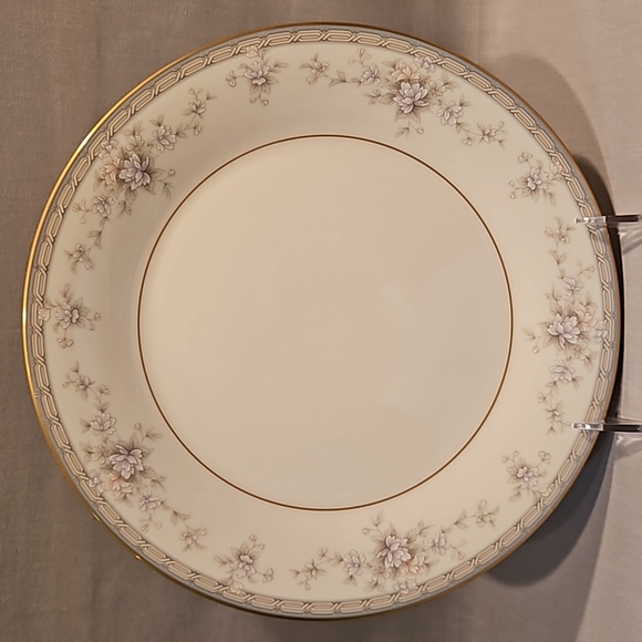 NEW Noritake Salzburg 7299 Dinner Plate Ivory China - Picture 3 of 7